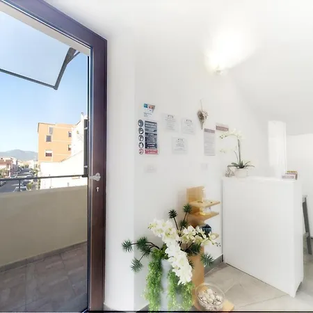 Casa Lucia ゲストハウス 3*